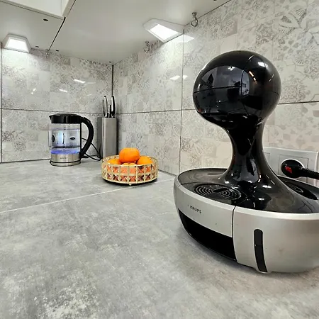 Super New Building Parking Wola-centrum Varsó