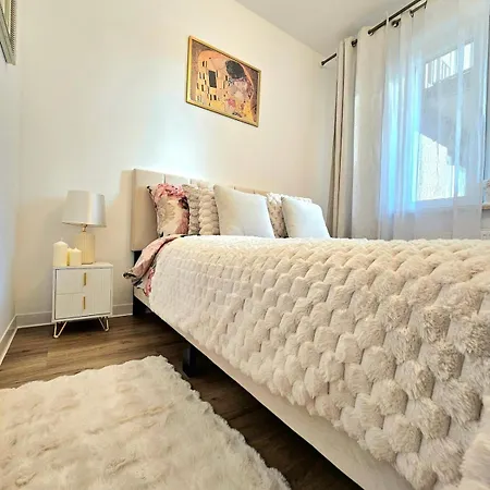 Super New Building Parking Wola-centrum *