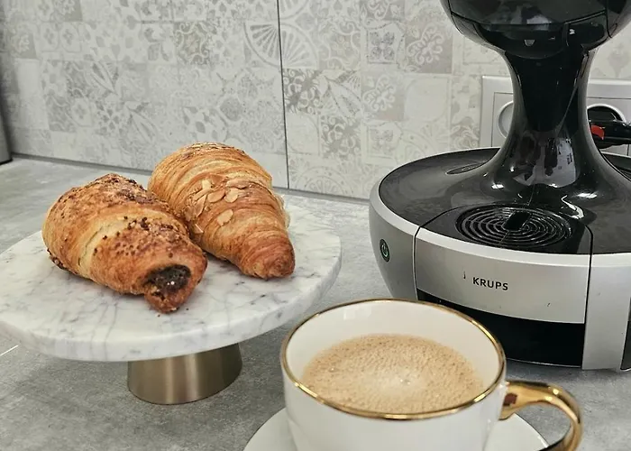 Super New Building Parking Wola-centrum * وارسو