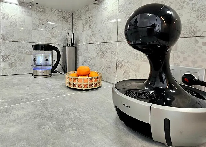 Super New Building Parking Wola-centrum وارسو